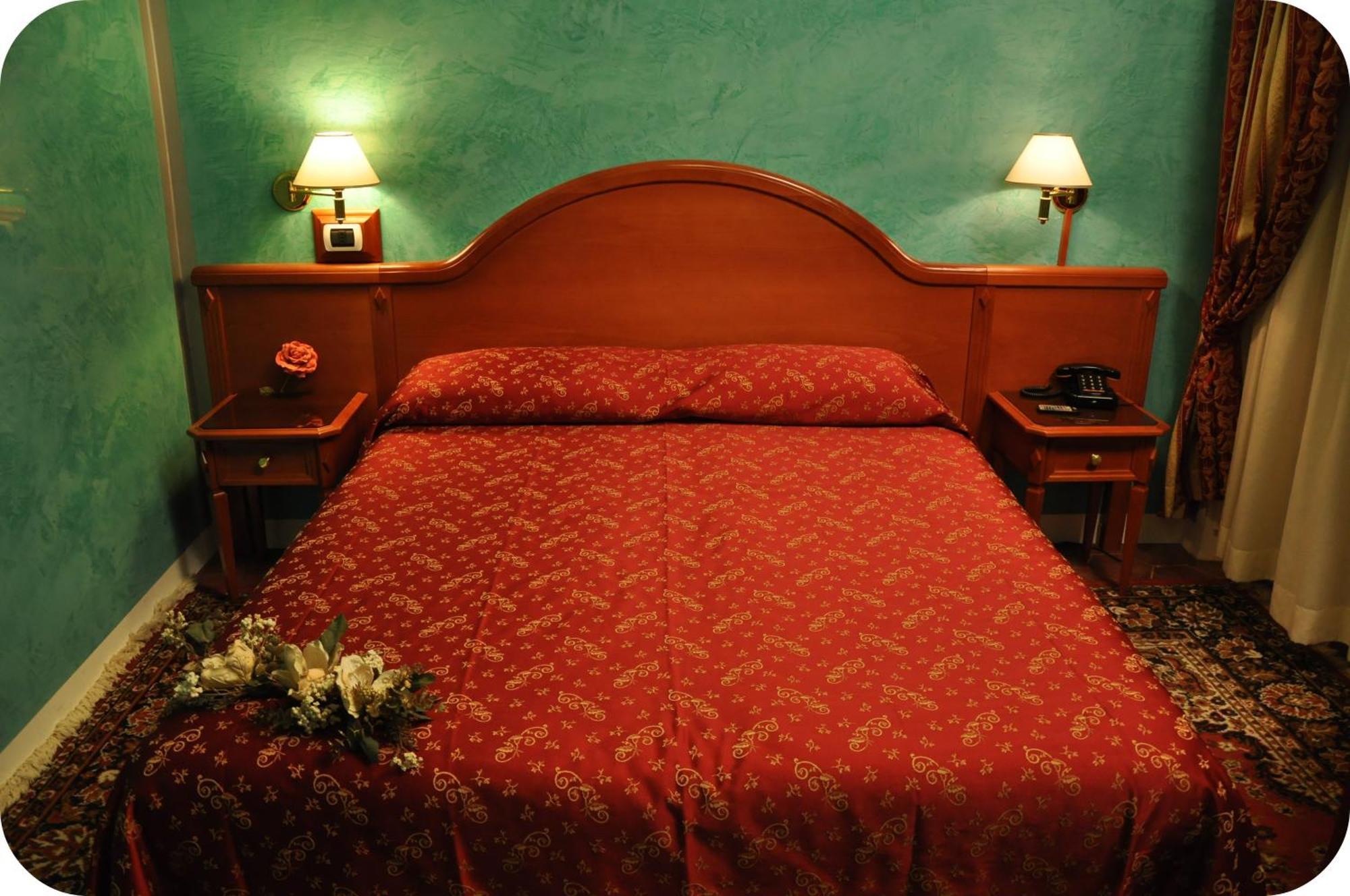 Albergo Sandra روما المظهر الخارجي الصورة